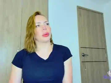 Chaturbate Live Sex Cam of alejadollts
