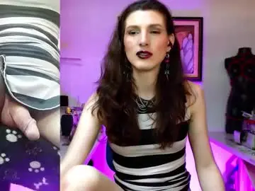 Chaturbate Free Porn Cam of moira_hot
