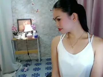 Chaturbate Adult Video Chat of yourlovelytranspinay