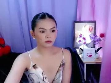 Chaturbate Free Porn Cam of yourlovelytranspinay