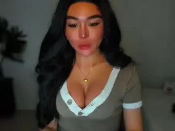 Chaturbate Live Sex Cam of transnextdoor_