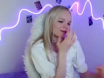 Chaturbate Live Sex Cam of emily_nyaffe