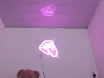 Chaturbate Live Sex Cam of valerii__fox_69