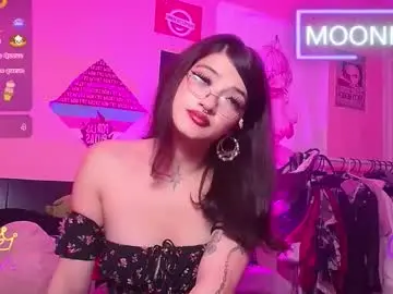 Chaturbate Best live sex cam show of moonfiredance