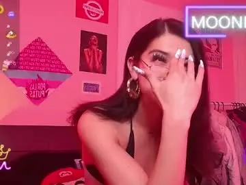 Chaturbate Free Live Porn of moonfiredance