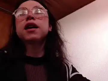 Chaturbate Adult Video Chat of emily_pearl_