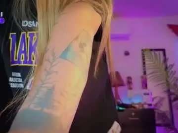 Chaturbate Live Sex Cam of kimberlygati2