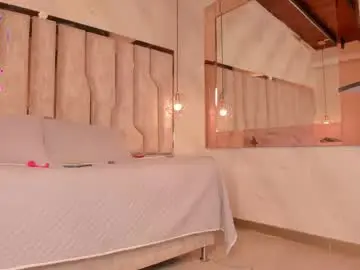 Chaturbate Live Porn of ari_monet