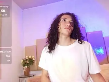 Chaturbate Live Sex Cam of luisa_smiith