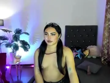 Chaturbate Adult Webcams of itsmemoiraa69