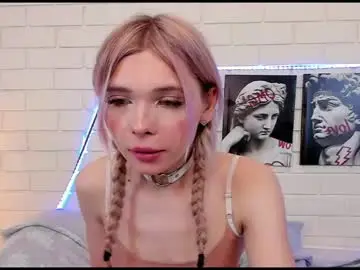 Chaturbate Live Sex Cam of blondy_fina