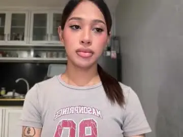 Chaturbate Live Sex Cam of ivorycollins