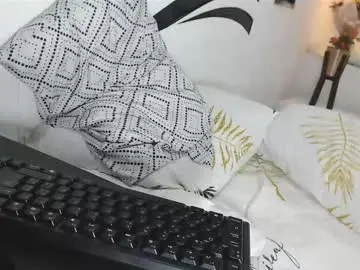 Chaturbate Watch Live Sex Cams of yinaross