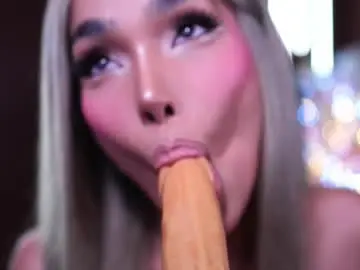 Chaturbate Adult Webcam of xforyoureyesonlyx