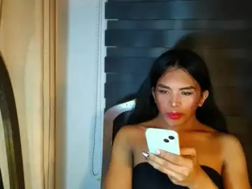 Chaturbate Live Sex Cam of _karie_