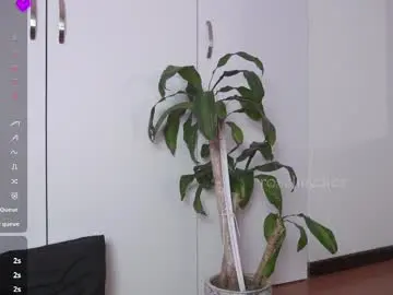 Chaturbate Free Porn Cam of roselinedior