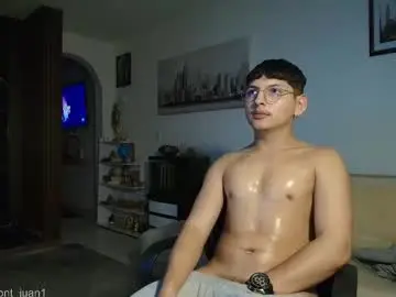 Chaturbate Sex Cam of a_lejandro_08