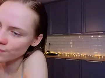 Chaturbate Live Sex Cam of crystaldiva01