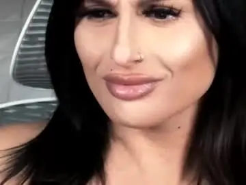 Chaturbate Free Live Porn of kxaxmichelle