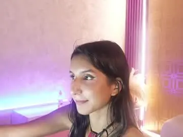 Chaturbate Best live sex cam show of bella19__