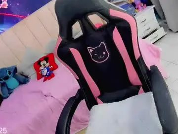 Chaturbate Best live sex cam show of kilye_nellaa