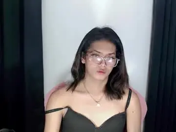 Chaturbate Live Sex Cam of ursexy_diamondcum