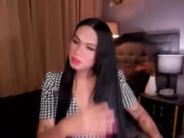 Chaturbate Sex Cam of asianhugecockjulia1