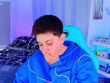 Chaturbate Adult Webcam of arontroy_wi