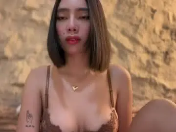 Chaturbate Live Sex Cam of yowginethegreat