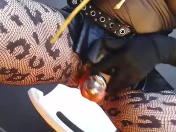 Chaturbate Adult Video Chat of rebeccalachaude