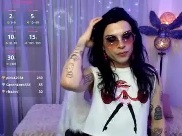 Chaturbate Free Porn Cam of dannihotboy02