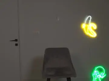 Chaturbate Live Sex Cam of velvettgirl