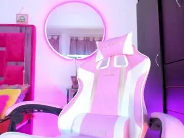 Chaturbate Live Sex Cam of isa_lovestory