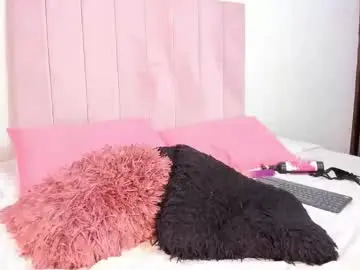 Chaturbate Live Sex Cam of mara_sans