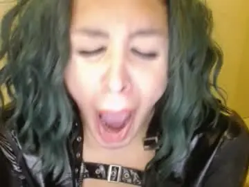 Chaturbate Free Porn Cam of screendoll