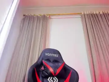 Chaturbate Sex Cam of aleja_hill