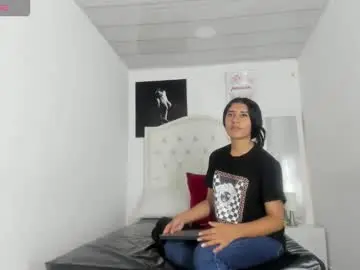 Chaturbate Live Sex Cam of karolperes