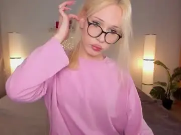 Chaturbate Live Sex Cam of kristial_soopxxx