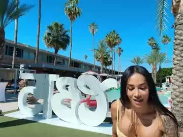 Chaturbate Free Porn Cam of sweetlaurasaenz