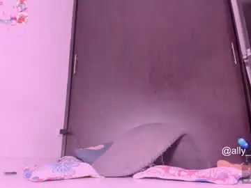 Chaturbate Nude Webcam of ally_cantero