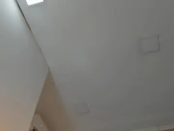 Chaturbate Live Sex Cam of karoline_marin