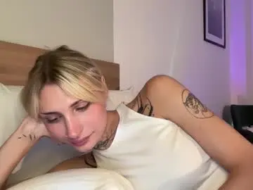 Chaturbate Best live sex cam show of barbie_bi
