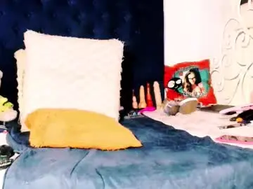 Chaturbate Watch Live Sex Cams of jainatranxxxhotmature