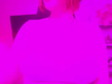 Chaturbate Live Sex Cam of krystalsyxx