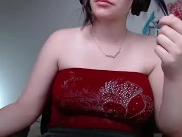 Chaturbate Live Sex Cam of krystalsyxx