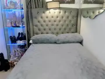 Chaturbate Live Sex Cam of lady_moriseth