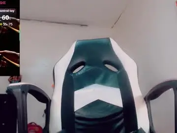 Chaturbate Live Sex Cam of oriana_braom