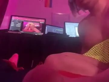 Chaturbate Adult Webcams of crysisweet