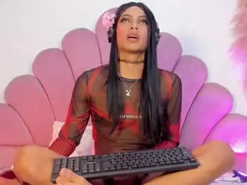 Chaturbate Live Sex Cam of dominique_rae