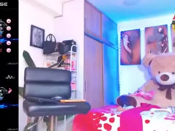 Chaturbate Live Sex Cam of alexafoxxy01